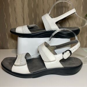 SAS Nudu Women's 11 Sandal Comfort Slingback White Leather Adjustable Strap USA